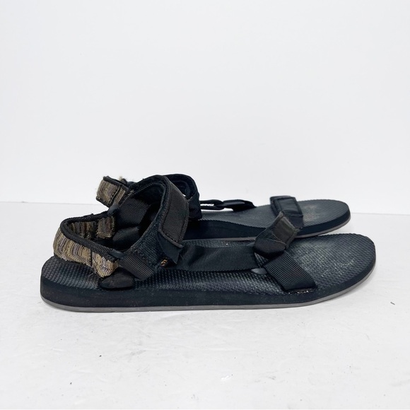 Teva Universal Black Strappy Sandals Size 12 Men’s - Picture 2 of 5